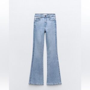 Zara FLARE Z1975 JEANS WITH A HIGH WAIST! NWOT